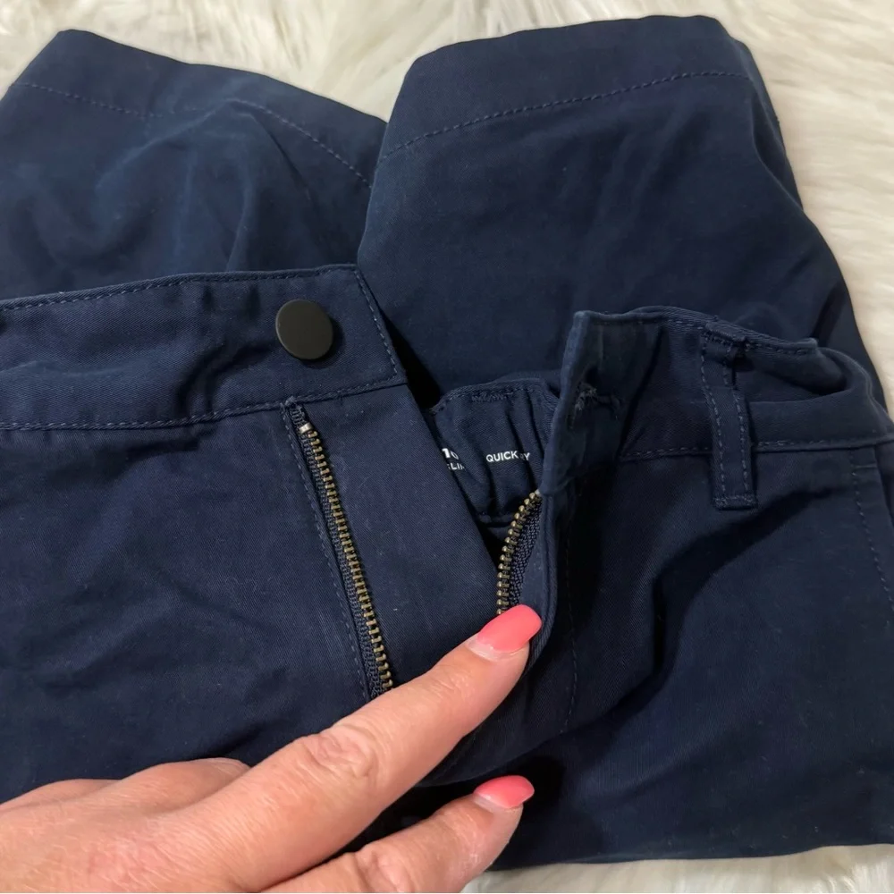 Old Navy Boys Size 10 Slim Flat Front Quick Dry Shorts in Navy